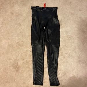 COPY - Spanx Motto Leggings